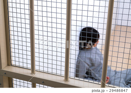 女性　刑務所、留置所、犯罪、逮捕、保留、監獄、牢屋、拘束 29486847