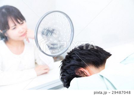 面会　面会室　男性　女性　彼氏彼女　刑務所、留置所、犯罪、逮捕、保留、監獄 29487048