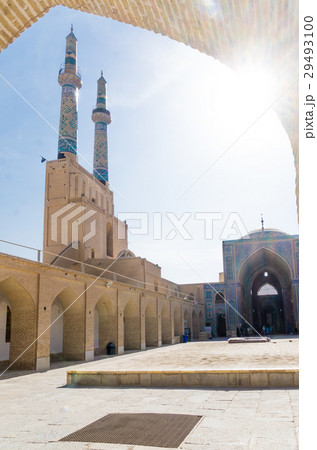 minaret of Jame mosque in Yazd 29493100