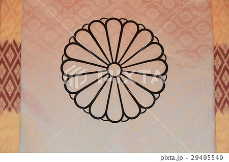 菊の御紋の幔幕（生田神社∙拝殿／兵庫県神戸市中央区） 29495549