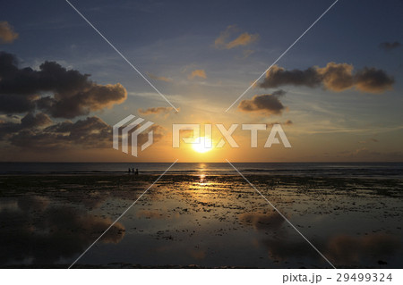 グアム 夕日 グアム 夕日 29499324