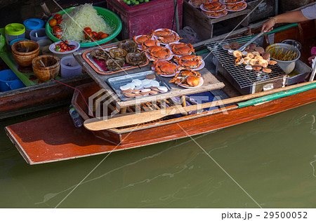 Floating market 29500052