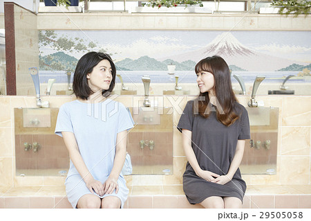 銭湯女子 入浴 洗い場 銭湯女子 入浴 洗い場 29505058