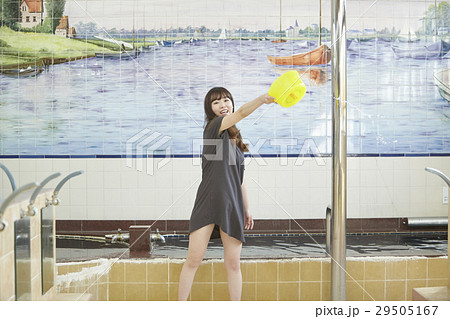 銭湯女子　入浴　ポートレート 29505167