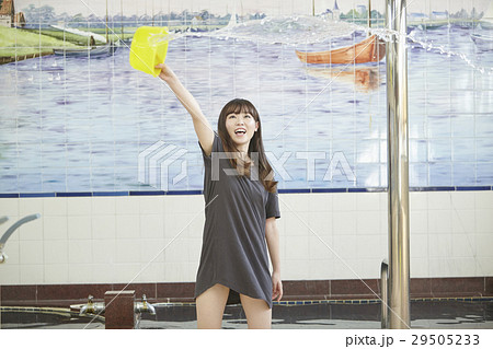 銭湯女子　入浴　ポートレート 29505233