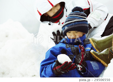 雪国で暮らす家族 移住イメージ 雪国で暮らす家族 移住イメージ 29506550