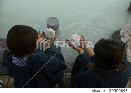 女子旅　雪景色の温泉 29506843