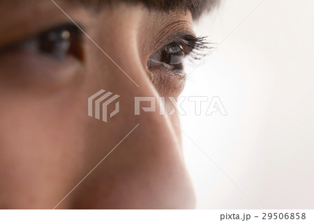 女性　感動 29506858