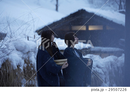 女子旅 雪景色の温泉 女子旅 雪景色の温泉 29507226