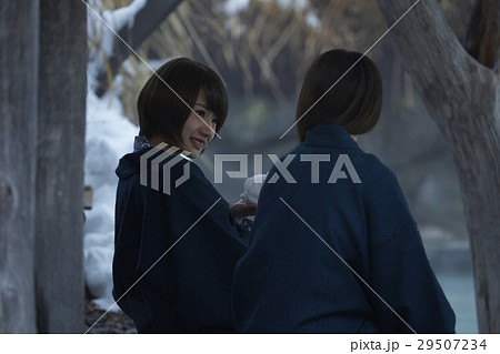 女子旅 雪景色の温泉 女子旅 雪景色の温泉 29507234