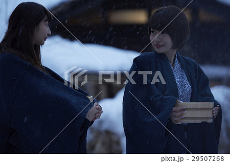 女子旅　雪景色の温泉 29507268