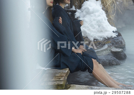 女子旅 雪景色の温泉 女子旅 雪景色の温泉 29507288