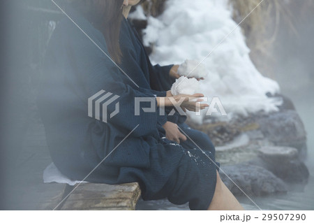 女子旅　雪景色の温泉 29507290