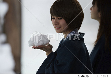 女子旅 雪景色の温泉 女子旅 雪景色の温泉 29507303