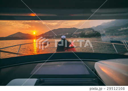 honeymoon couple travel on yacht honeymoon couple travel on yacht 29512108