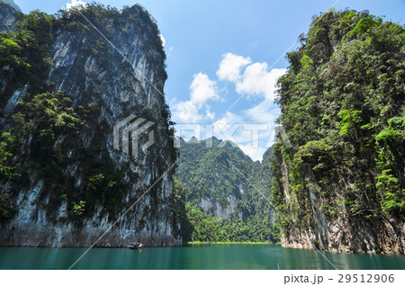 Huge limestone cliffs 29512906
