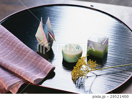 和菓子と折鶴 29521400