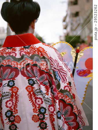 紅型衣装の女性 29523262
