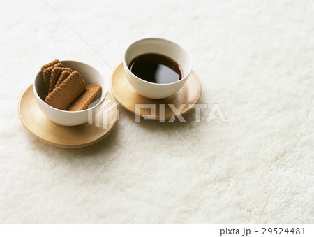 コーヒーとビスケット 29524481