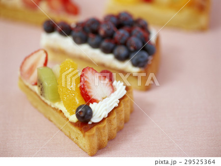フルーツタルトとブルーベリータルト 29525364