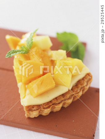 パパイヤとマンゴーのタルト 29525445