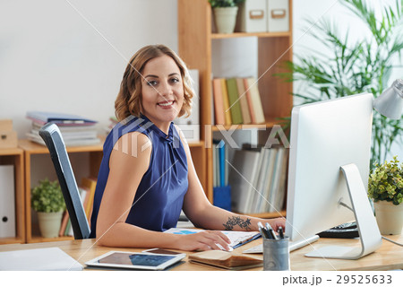 Busy lady Busy lady 29525633