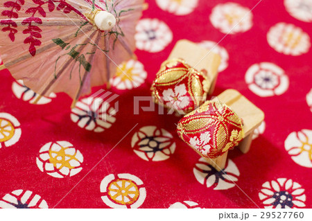 ミニチュアの下駄と蛇の目傘 ミニチュアの下駄と蛇の目傘 29527760