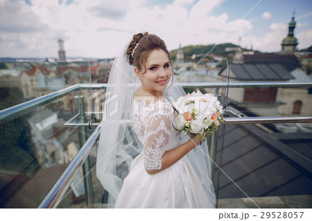 bride in white dress 29528057
