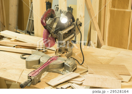 大工道具　卓上丸のこ 29528164