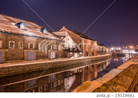 小樽運河  夜景  ガス灯  冬 29528681