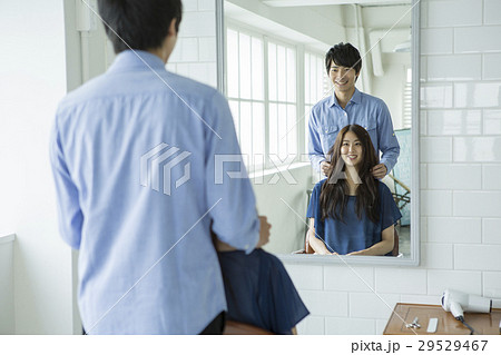 美容室シーン 29529467