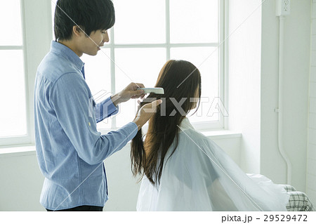 美容室シーン 29529472