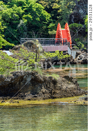 新潟県　佐渡島　小木のたらい舟 29531128