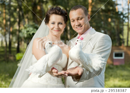 newly married couple 29538387