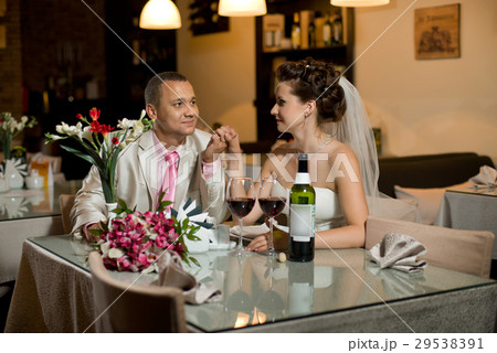 newly married couple 29538391