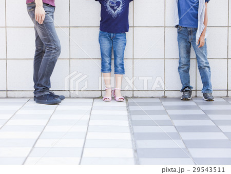 父子の足元 父子の足元 29543511