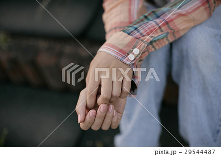 女性の手 29544487