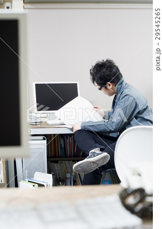 オフィスシーン オフィスシーン 29545265