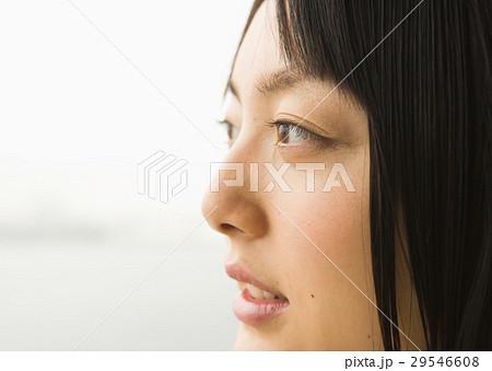 女性の横顔の写真素材 [29546608] - PIXTA