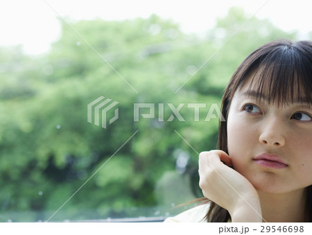 若い女性 若い女性 29546698