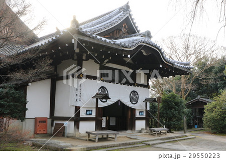京都市東山区三十三間堂廻り町にある「養源院」 29550223
