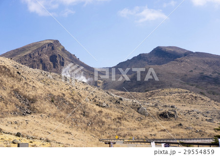 えびの高原の韓国岳と硫黄山 29554859