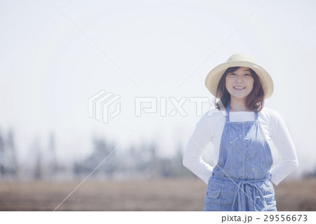 畑　女性 29556673