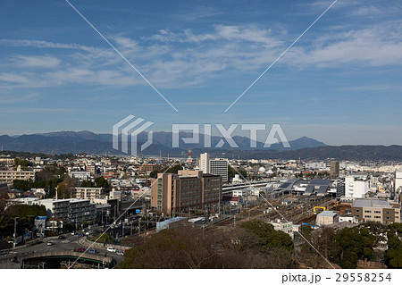大山と丹沢山系、小田原城天守閣からの眺め、神奈川県 29558254