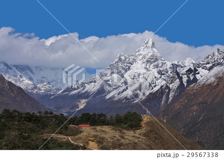 Mount Ama Dablam seen from Khumjung 29567338