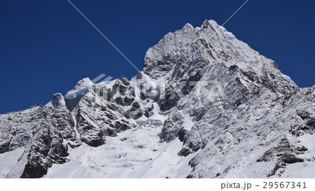 Peak of mount Thamserku Peak of mount Thamserku 29567341