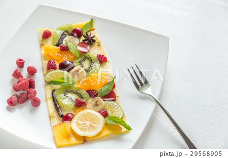 Fruit and berry carpaccio Fruit and berry carpaccio 29568905