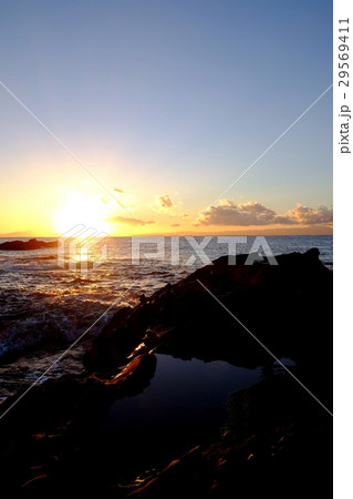 海岸の夕日・城ケ島 29569411