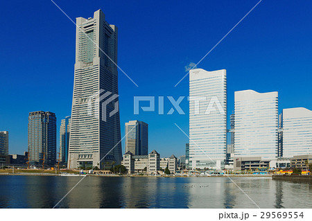 みなとみらい横浜とランドマークタワー 29569554