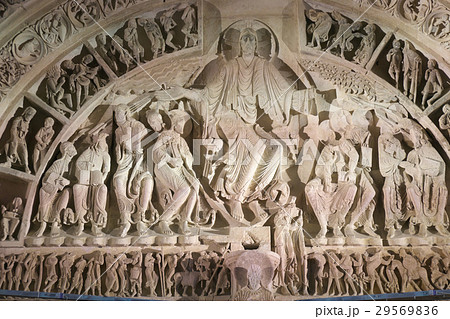 サント・マドレーヌ大聖堂のティンパヌム サント・マドレーヌ大聖堂のティンパヌム 29569836